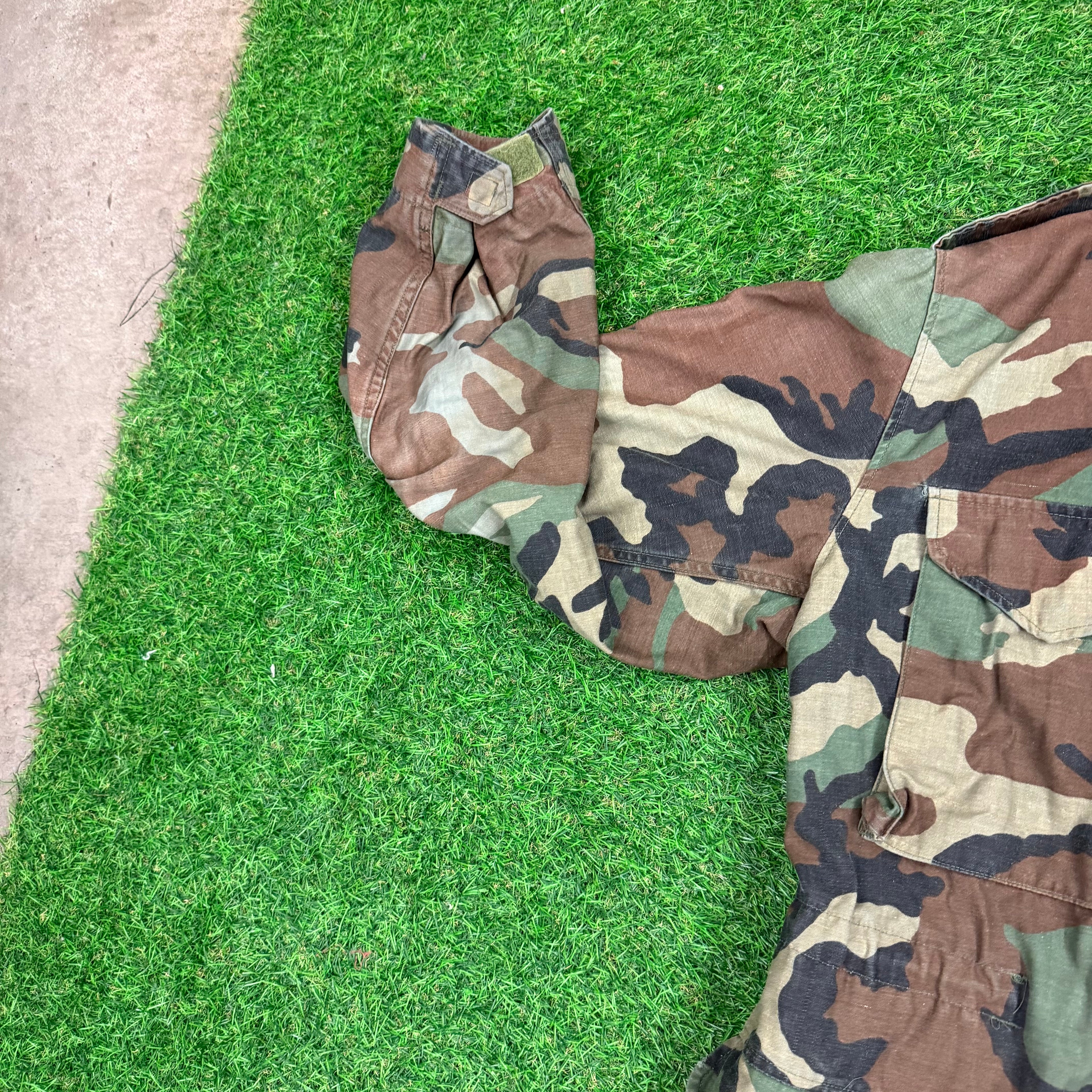 Vintage Camo US Army Jacket - M