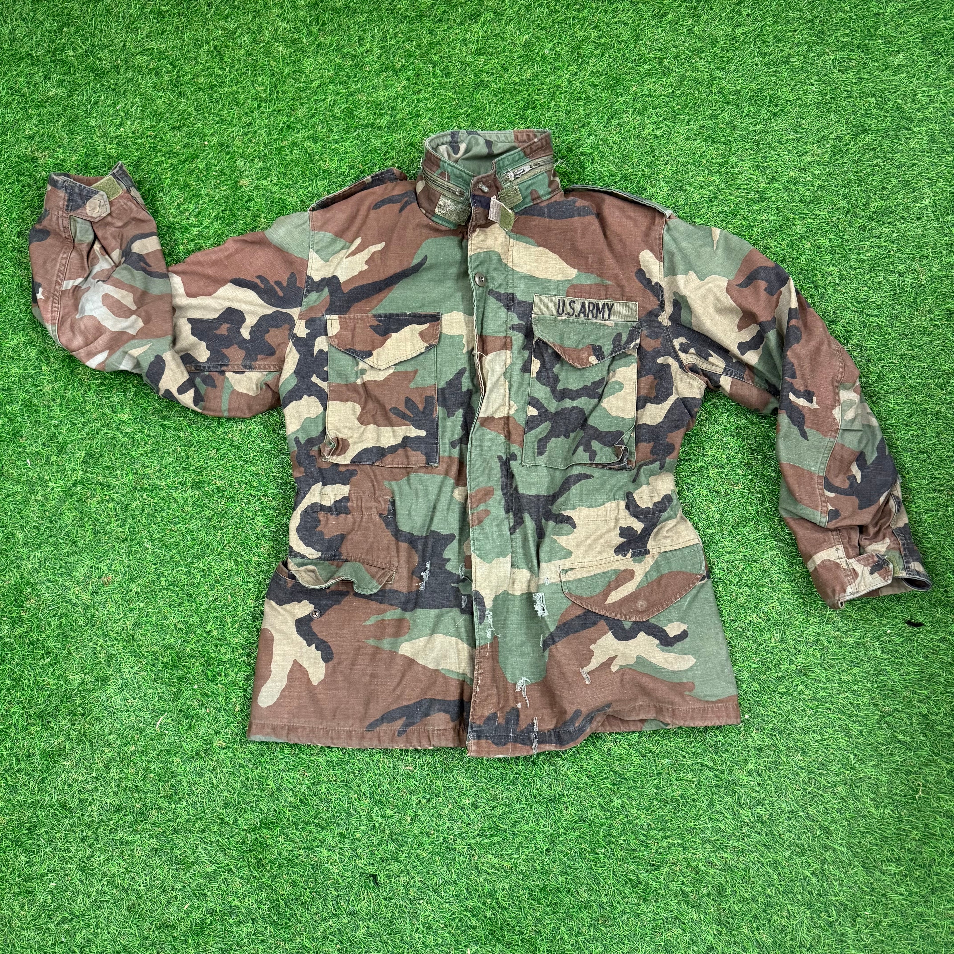 Vintage Camo US Army Jacket - M